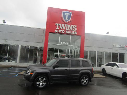 Used 2016 Jeep Patriot High Altitude image 1