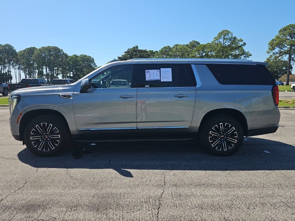 Used 2025 GMC Yukon XL Elevation AWD/4WD image 1