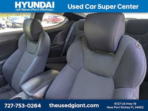 Used 2011 Hyundai Genesis 2.0T RWD image 7