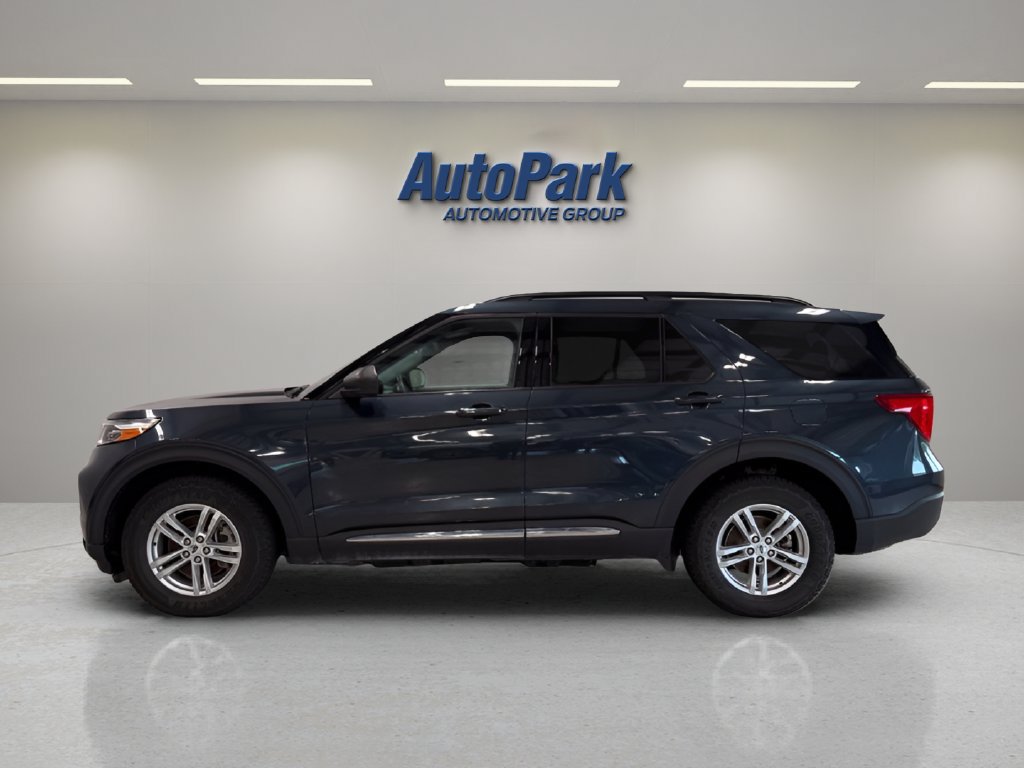Used 2023 Ford Explorer XLT w/ Equipment Group 202A AWD/4WD image 4