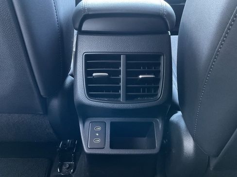 Used 2025 Kia Seltos S image 19