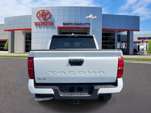Used 2026 Toyota Tacoma SR5 AWD/4WD image 7