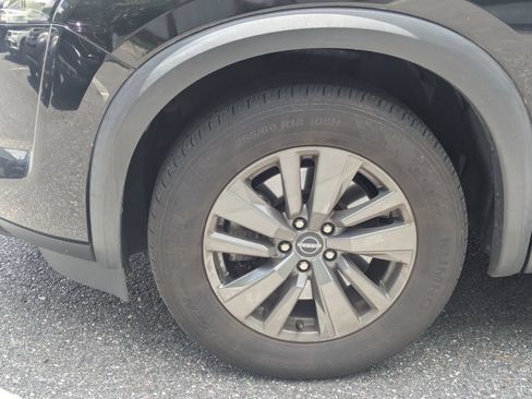 Used 2022 Nissan Pathfinder SV AWD/4WD image 11