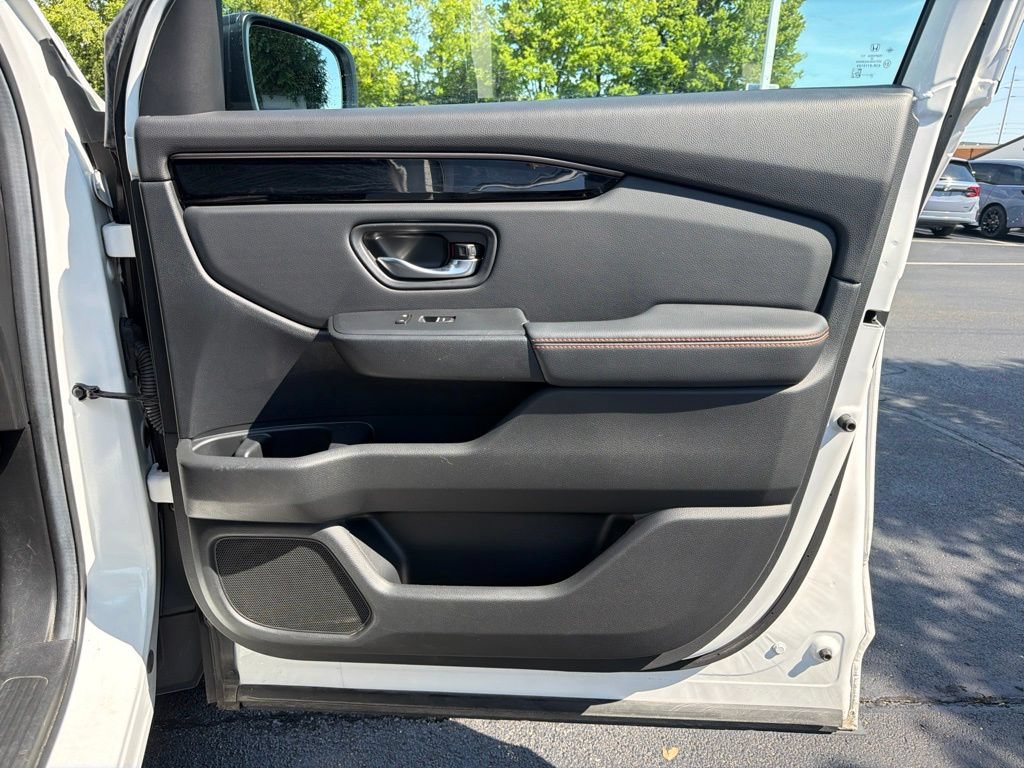Certified 2025 Honda Pilot TrailSport image 27