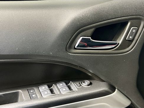 Used 2022 Chevrolet Colorado ZR2 image 16