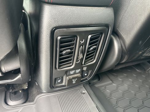 Certified 2023 Dodge Durango GT AWD/4WD image 12