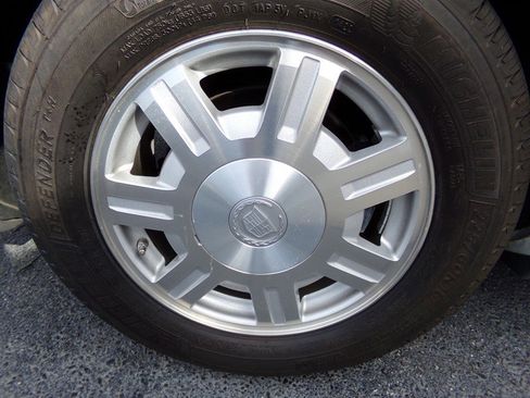 Used 2003 Cadillac De Ville Sedan w/ Comfort & Convenience Package image 86