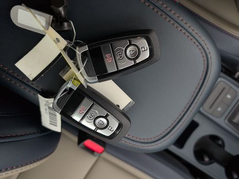 New 2026 Ford Maverick Lariat w/ 4K Tow Package image 35