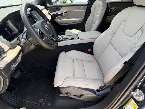 New 2026 Volvo XC90 B5 Ultra w/ Lounge Package image 16