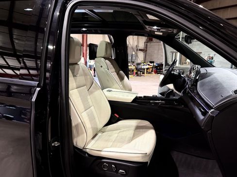 Used 2021 Cadillac Escalade Sport w/ Driver Assist Tech Package image 27