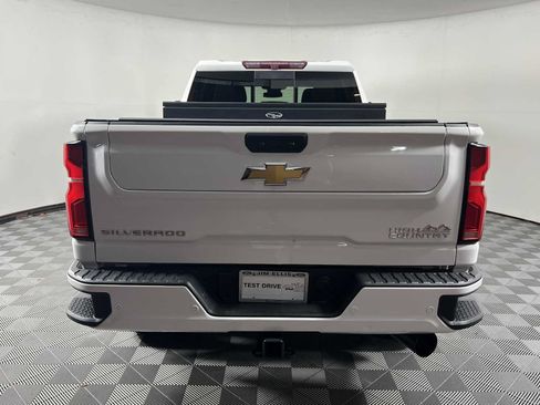 Used 2024 Chevrolet Silverado 2500 High Country w/ LPO, Dark Essentials Package AWD/4WD image 6
