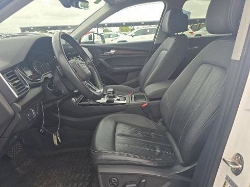 Used 2021 Audi Q5 2.0T Premium w/ Convenience Package AWD/4WD image 3