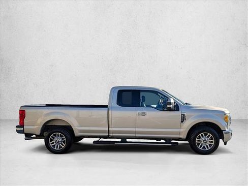 Used 2017 Ford F250 Lariat image 4