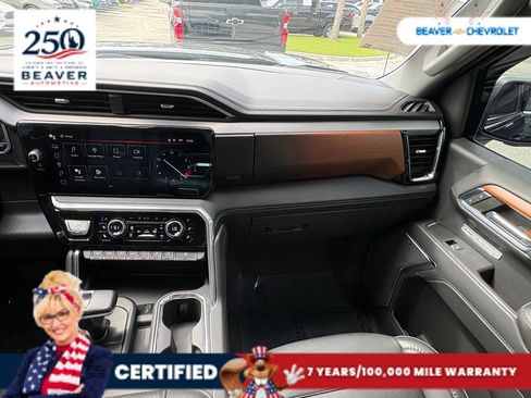 Used 2022 GMC Sierra 1500 Denali AWD/4WD image 16