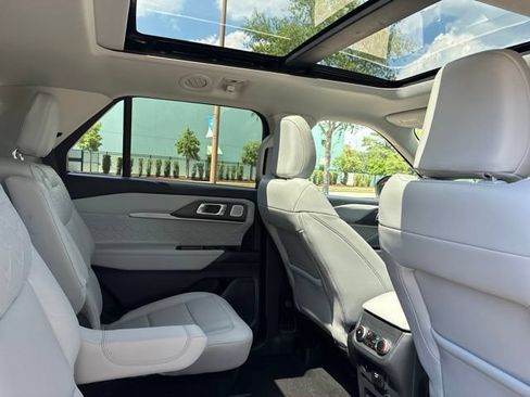 Used 2025 Ford Explorer Platinum w/ Ultimate Package RWD image 22