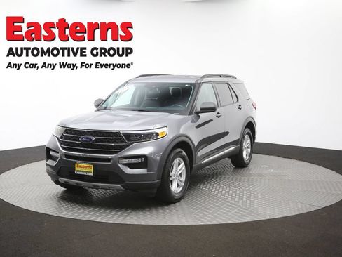 Used 2023 Ford Explorer XLT w/ Equipment Group 202A AWD/4WD image 54