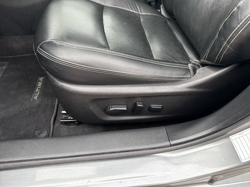 Used 2023 Nissan Altima 2.5 SL image 11