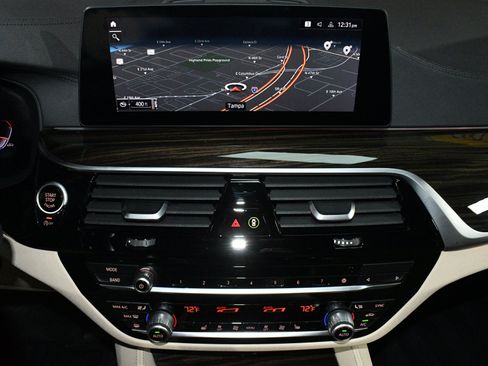 Used 2020 BMW 530i w/ Premium Package RWD image 32