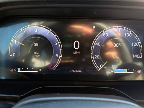 Used 2024 Jeep Grand Cherokee L Limited w/ Luxury Tech Group II image 12