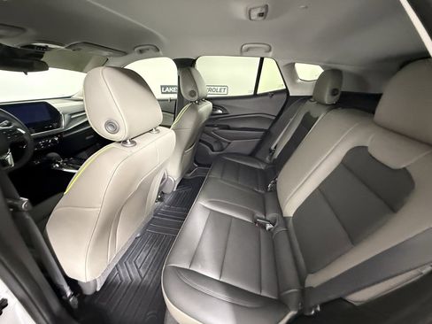 Used 2025 Chevrolet Trax ACTIV w/ Driver Confidence Package image 14