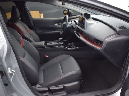 Used 2024 Toyota Prius Prime image 10