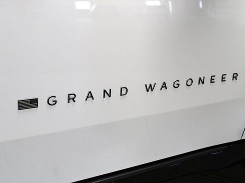 New 2026 Jeep Grand Wagoneer L Limited AWD/4WD image 52