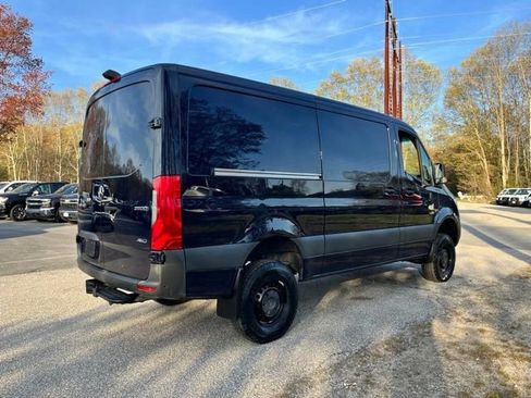 Used 2024 Mercedes-Benz Sprinter 2500 image 6