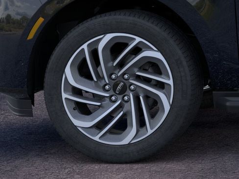 New 2026 Lincoln Navigator L Premier AWD/4WD image 19
