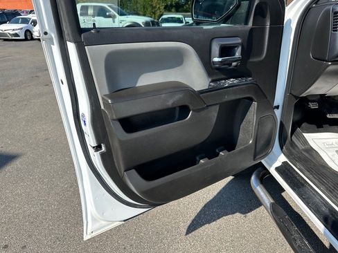 Used 2017 Chevrolet Silverado 2500 W/T w/ WT Fleet Convenience Package image 15