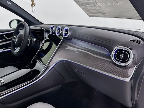 New 2026 Mercedes-Benz GLC 300 image 32