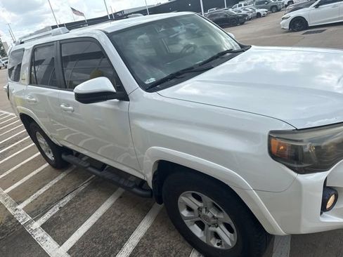 Used 2016 Toyota 4Runner SR5 RWD image 4