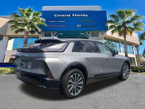 Used 2024 Cadillac Lyriq Sport RWD image 5