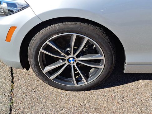 Used 2018 BMW 230i xDrive 230i xDrive w/ Premium Package Enhanced image 9