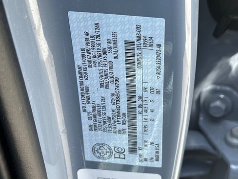 Used 2025 Ford F450 Platinum AWD/4WD image 28