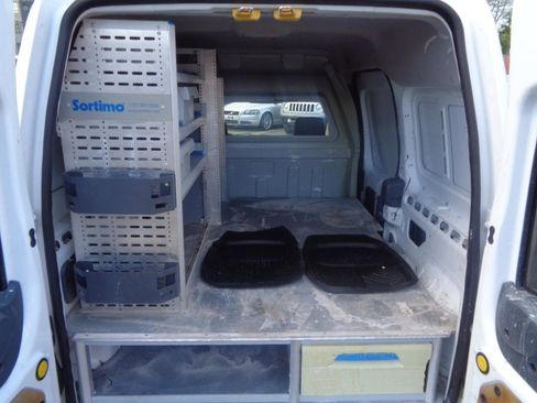 Used 2013 Ford Transit Connect XL FWD image 9