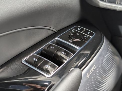 Certified 2024 Cadillac Lyriq Luxury AWD/4WD image 30