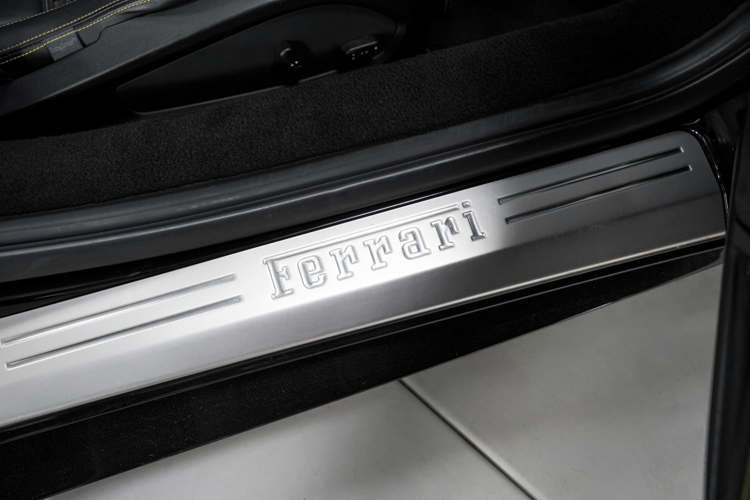 Used 2013 Ferrari 458 Spider RWD image 35