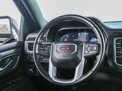 Used 2023 GMC Yukon XL SLT AWD/4WD image 13