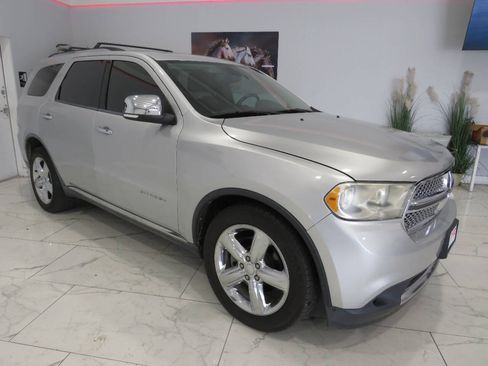 Used 2011 Dodge Durango Citadel w/ Trailer Tow Group IV RWD image 2