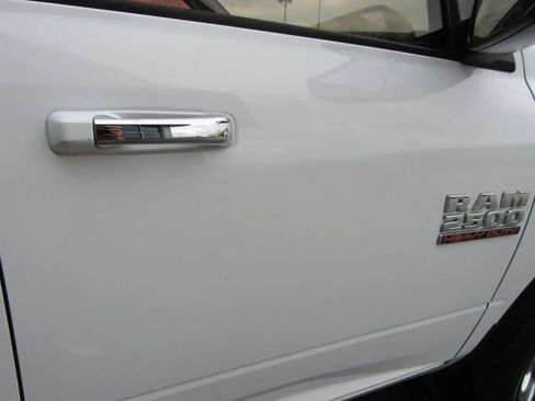 Used 2015 RAM 2500 SLT image 31