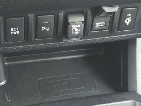 Used 2023 Toyota Tacoma TRD Off-Road image 31