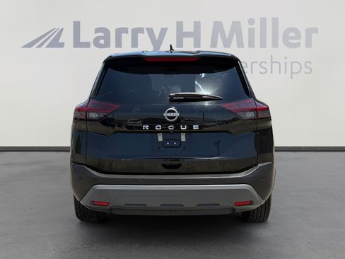 Used 2023 Nissan Rogue S FWD image 4