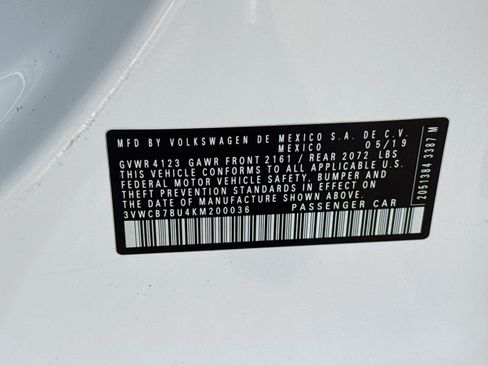 Used 2019 Volkswagen Jetta SE w/ Cold Weather Package FWD image 12