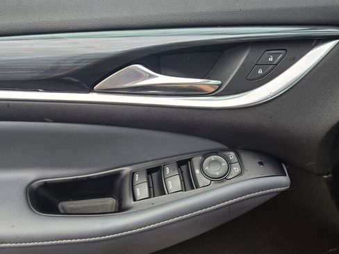 Used 2019 Buick Enclave Essence image 23