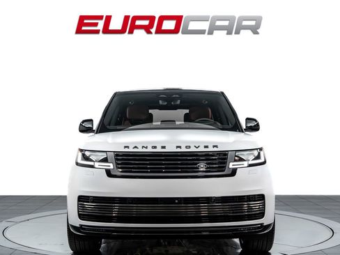 Used 2024 Land Rover Range Rover SV AWD/4WD image 8