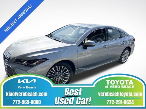 Used 2020 Toyota Avalon Limited w/ Advanced Safety Package FWD image 1