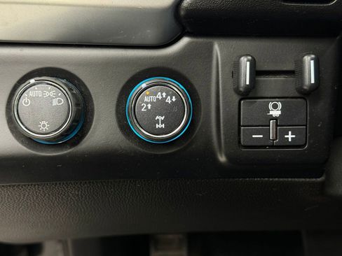 Used 2017 Chevrolet Tahoe LT AWD/4WD image 34