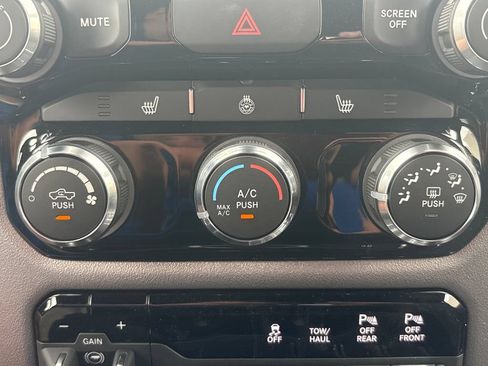 New 2026 RAM 2500 Big Horn AWD/4WD image 24