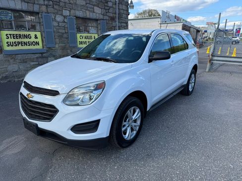 Used 2017 Chevrolet Equinox LS AWD/4WD image 2