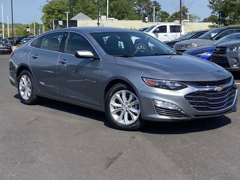 Used 2025 Chevrolet Malibu LT FWD image 1